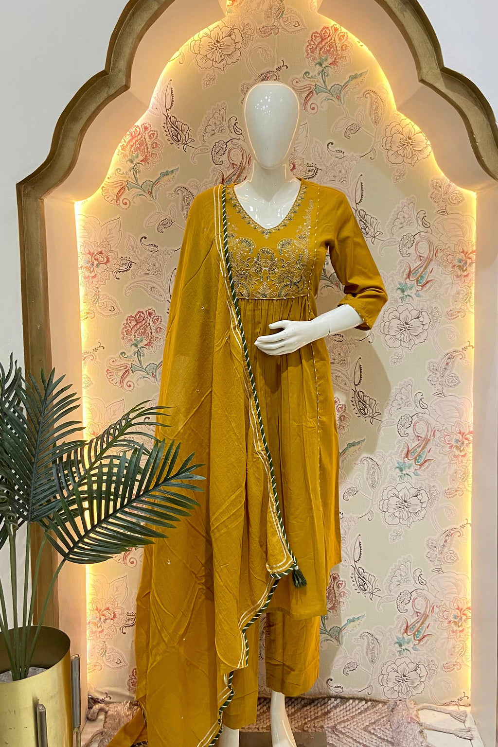 Anarkali Kurta Pant & Dupatta Set